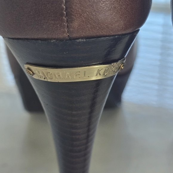 Michael Michael Kors Open Toe Pump Heels Women Sz 5.5M Brown Leather Logo - Picture 10 of 16